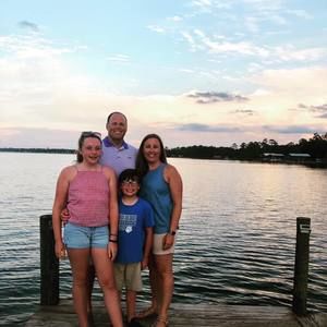 Meet your Posher, Courtney